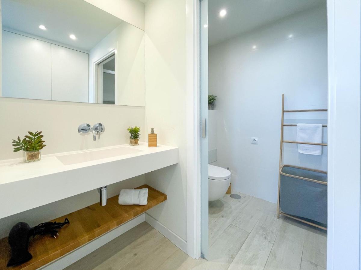 Tyba Deluxe Apartment Аликанте Экстерьер фото